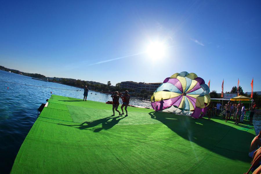 dassia-corfu-parasailing-summer-activities-water-sports-adrenaline-fun-holidays-vacation-corfu